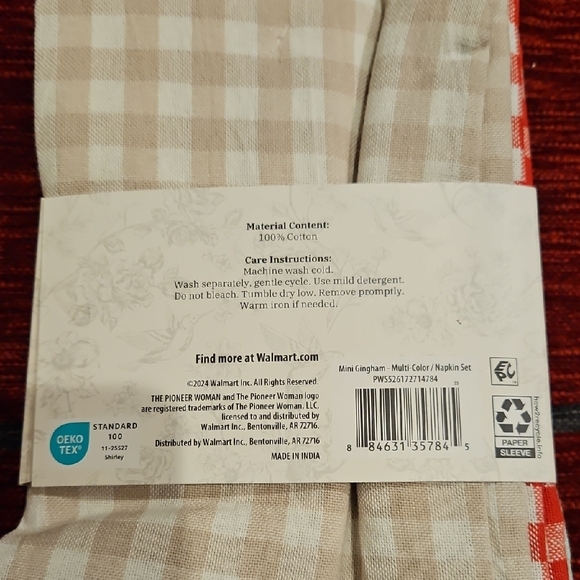 New Pioneer Woman Napkin set - Picture 4 of 4